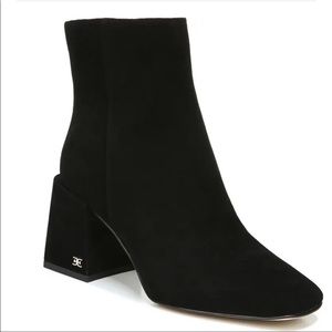 SAM EDELMAN CODIE ANKLE BOOTIE, black, size 7.5